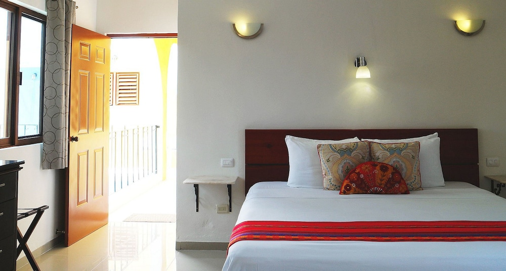 Superior Suite, 1 King Bed, Terrace, Pool View