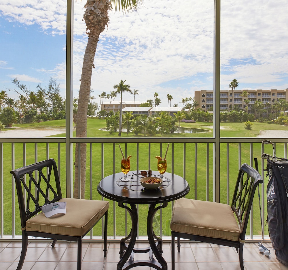Golf Course One Bedroom King Suite - Photo 3