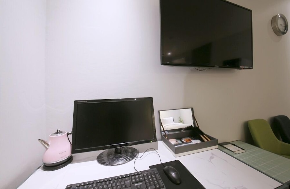 Deluxe Twin Room - Photo 6