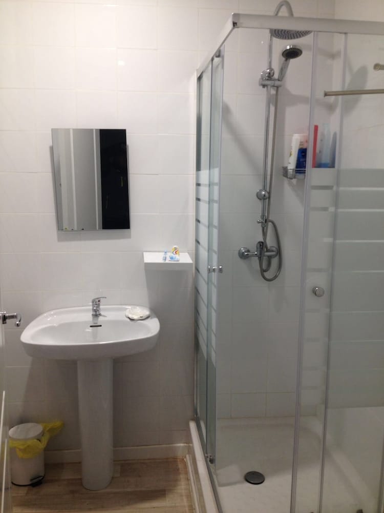 Habitación familiar, baño compartido