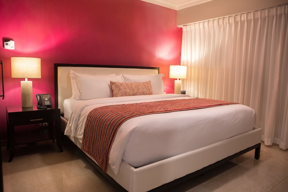 Luxury Penthouse, 2 Bedrooms, Oceanfront