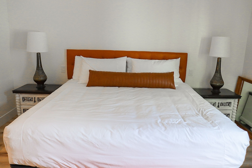 Beach Pea Suite