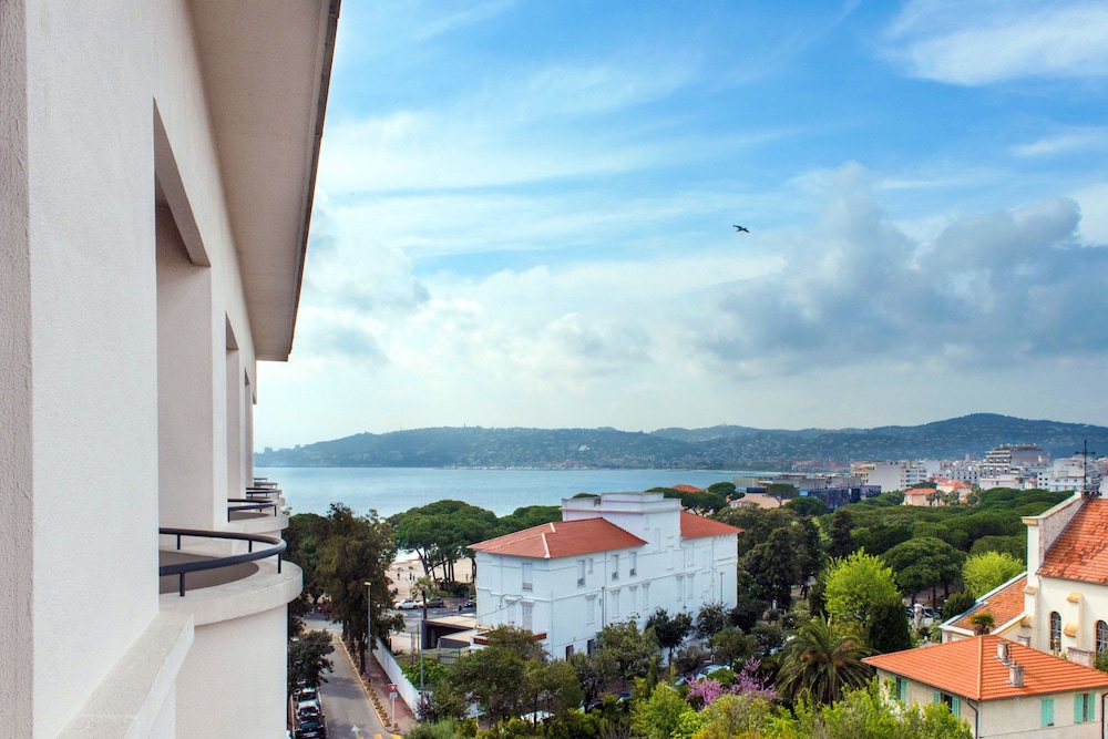 Superior Room, 2 Twin Beds, Balcony, Sea View - Photo 7