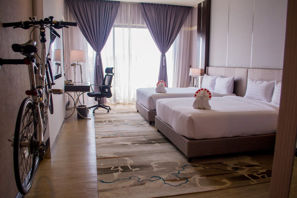 Deluxe Room, 2 Queen Beds, Non Smoking photo 1