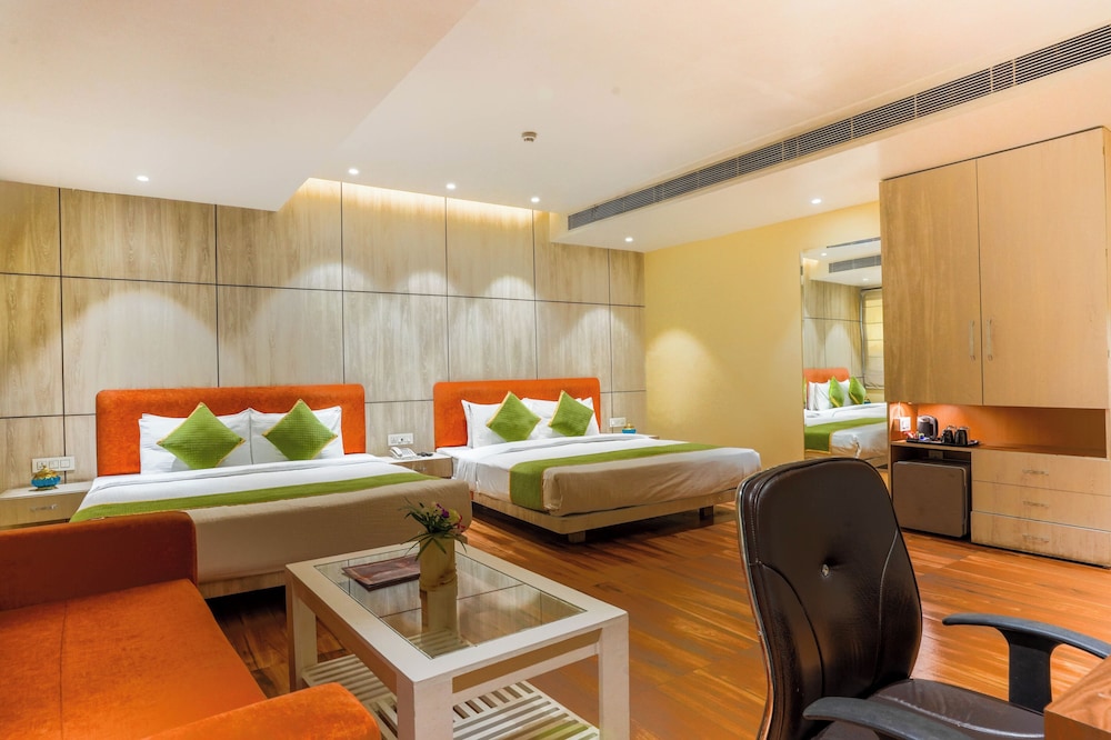 Golden Family City View Suite - Photo 4
