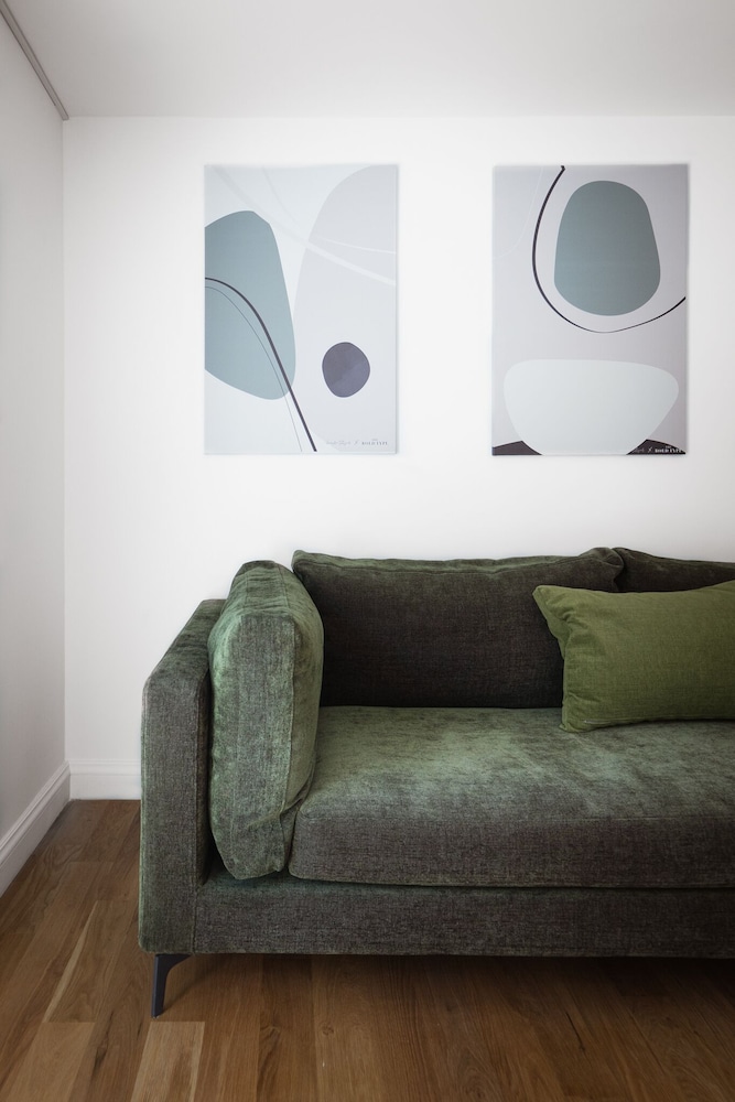 Suite - Photo 6