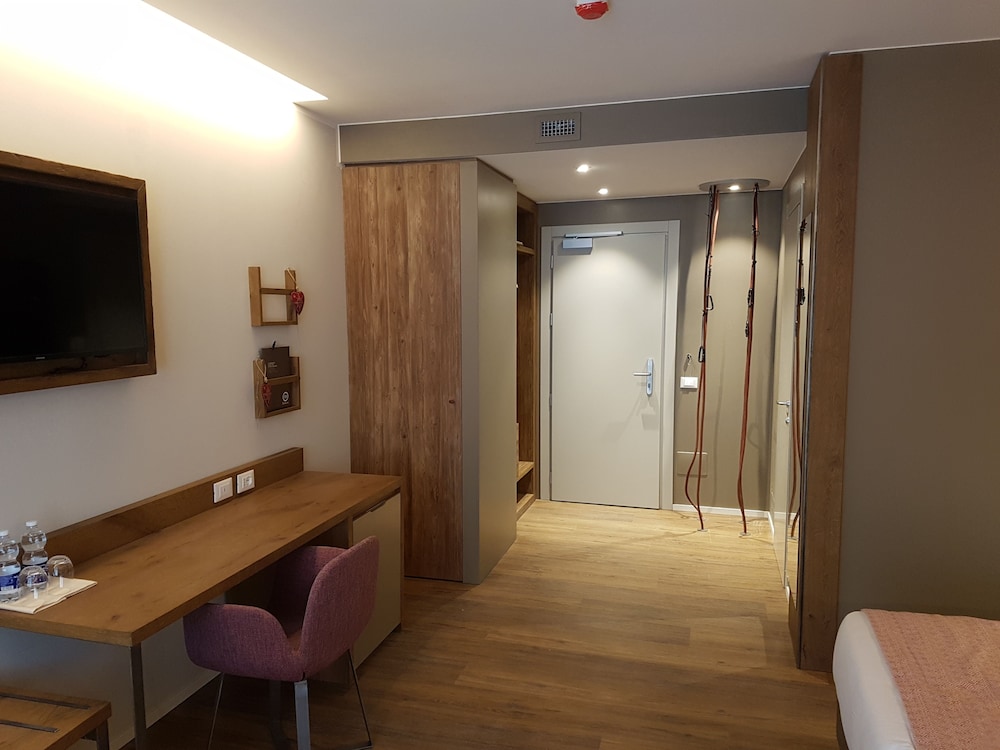 Superior Double Room Single Use - Photo 4