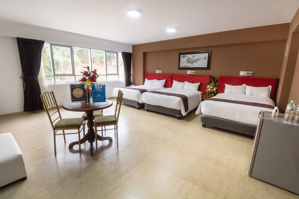 Superior Triple Room, Valley View photo 1