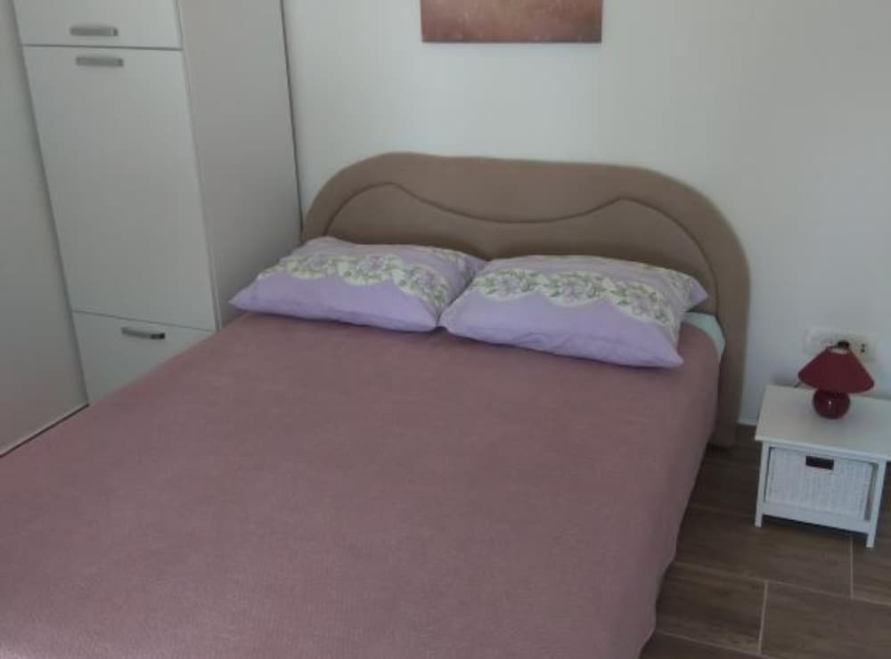 Apartment (Studio Apartment 4)