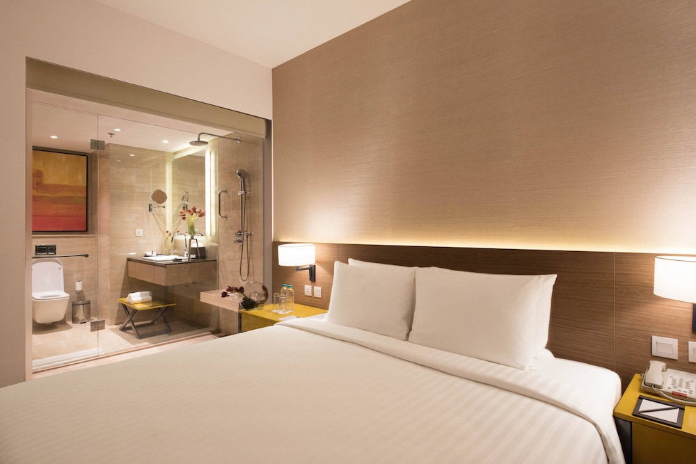 Executive Suite, 1 Bedroom, City View photo 3
