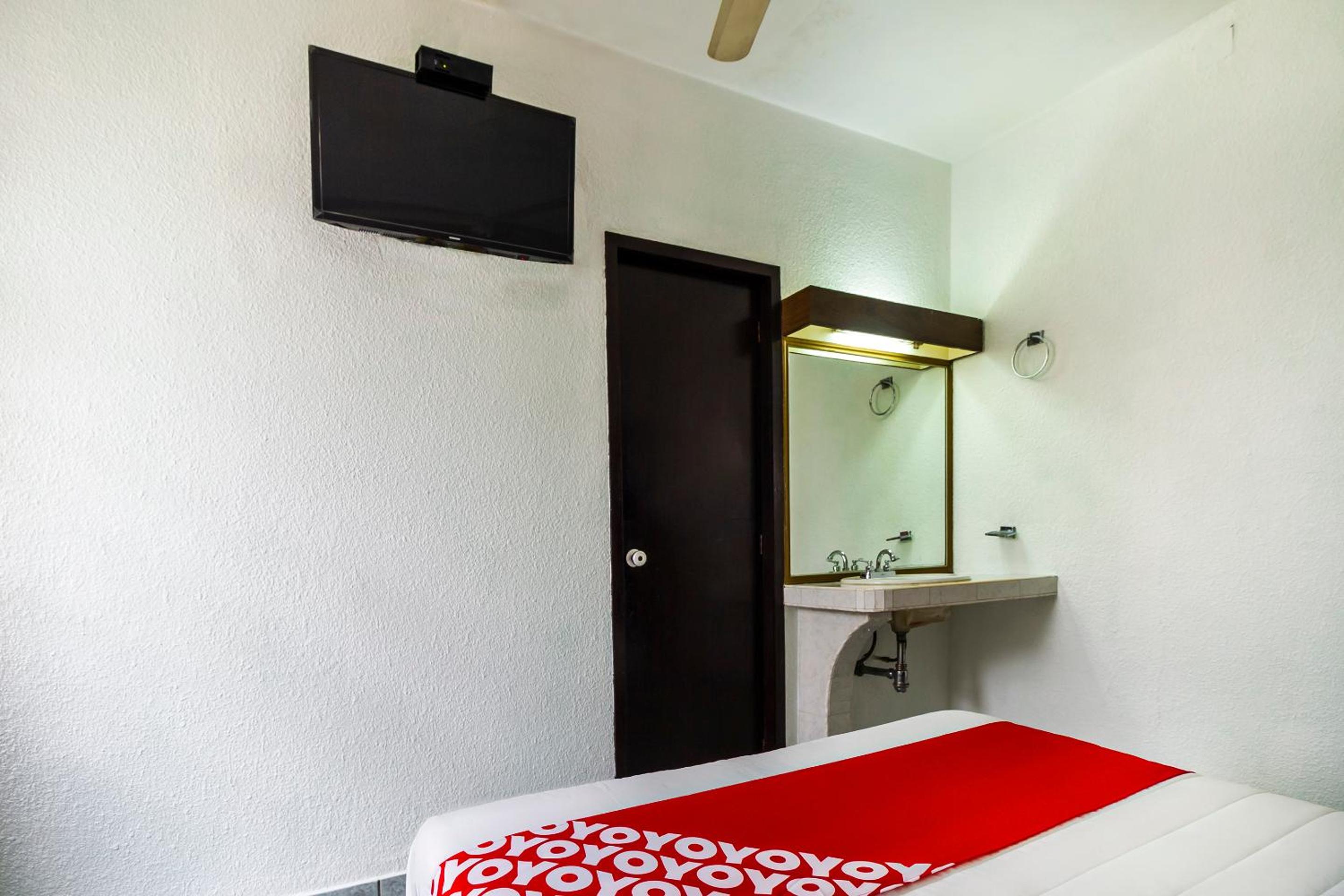Economy Double Room - Photo 3