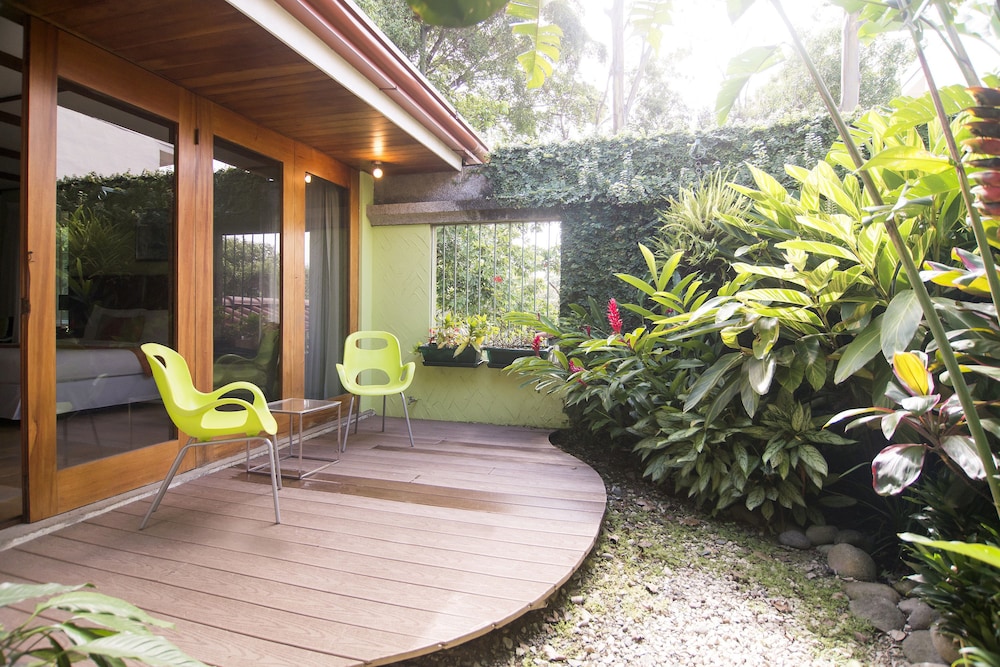 Deluxe Room (Private Garden) photo 2