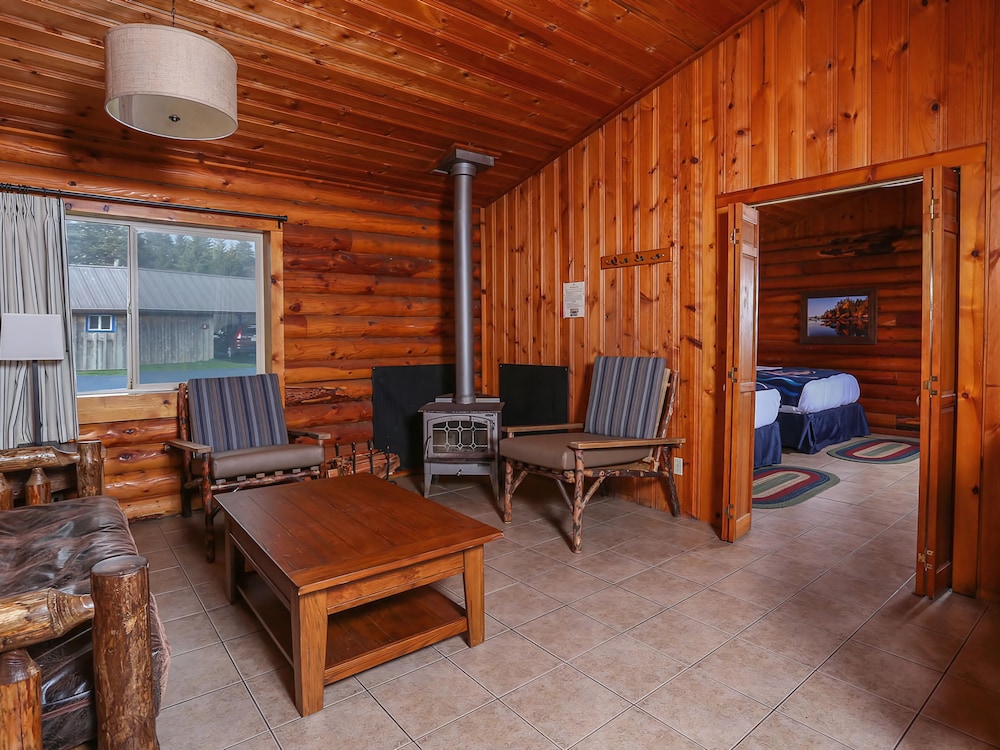 Cabin, 2 Queen Beds, Accessible (Duplex, not standalone) photo 1