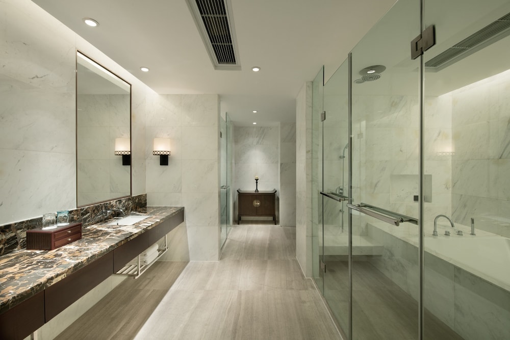 Suite, 2 Bedrooms (Living Dining Areas) photo 3
