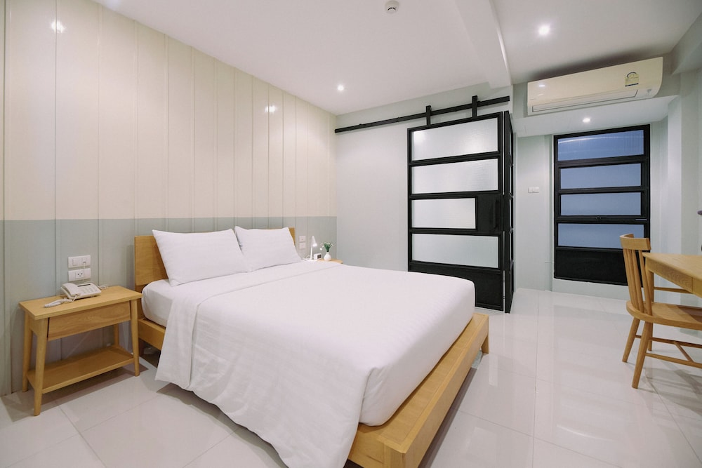 Superior Single Room