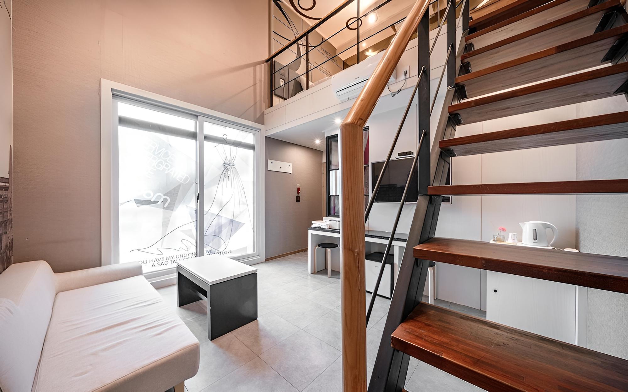 Room (Duplex Terrace Room (Netflix availabl) - Photo 2
