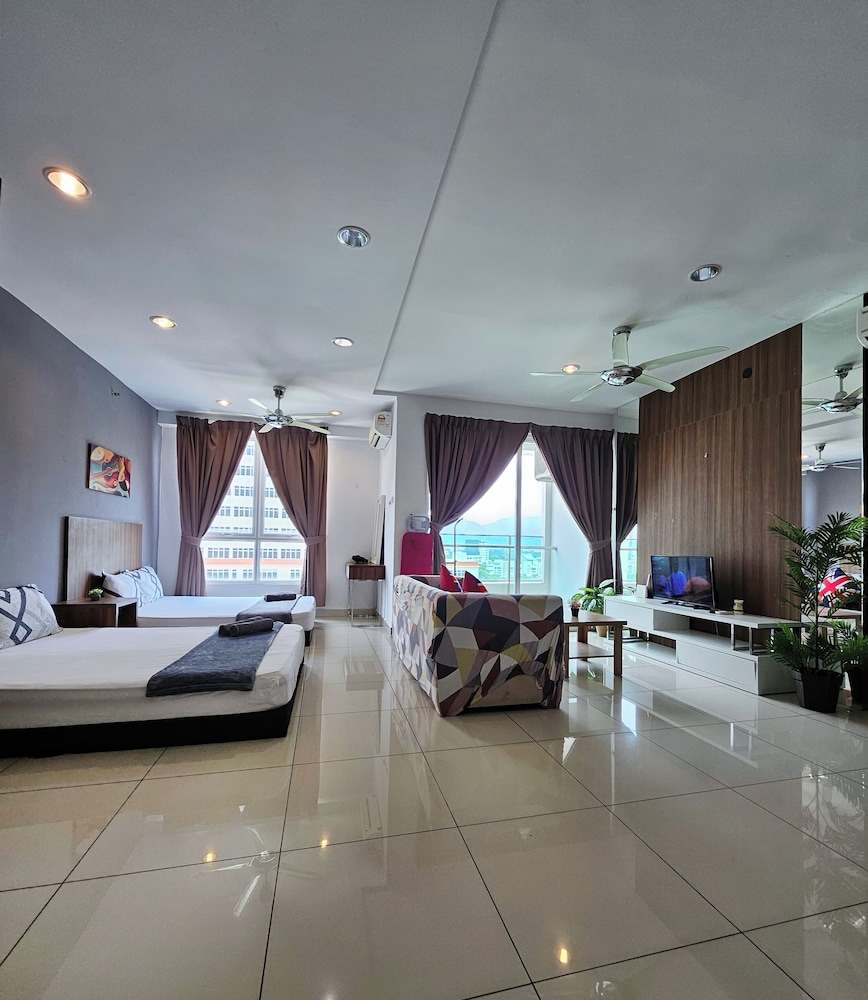 Exclusive Studio, Multiple Beds, City View