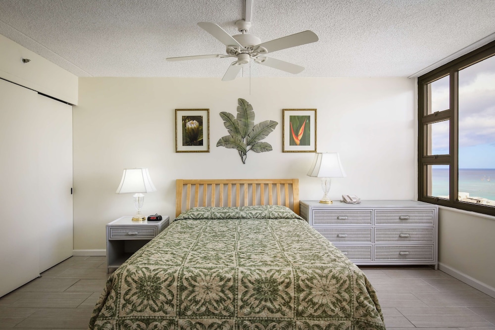 Room, 1 Bedroom, Partial Ocean View - Photo 6