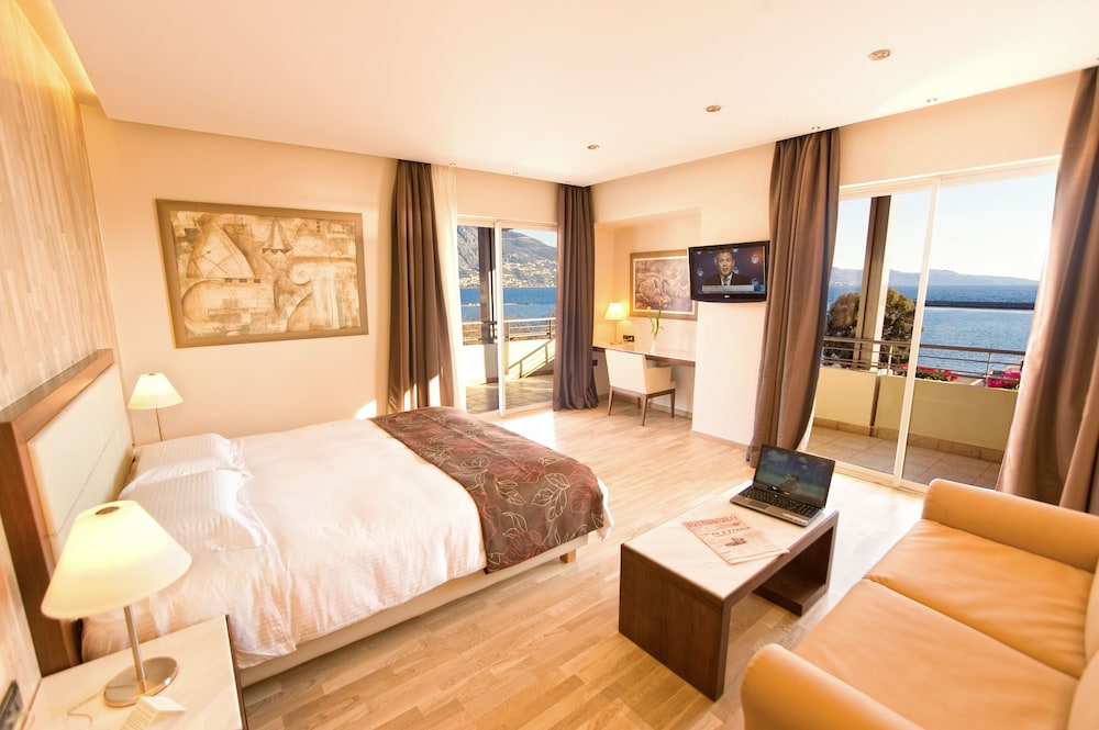 Executive Suite, Sea View