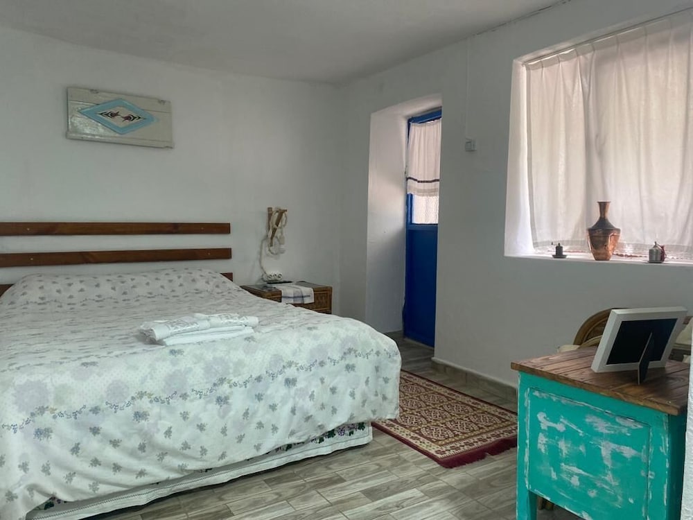 Standard Double Room, 1 Double Bed photo 3
