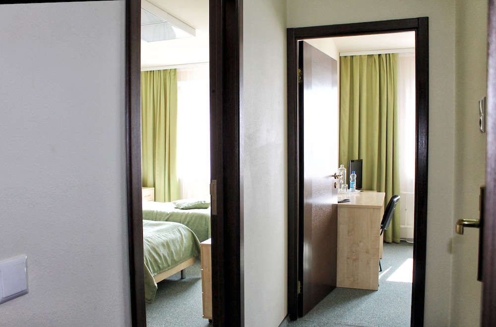 Standard Room, 2 Bedrooms photo 3