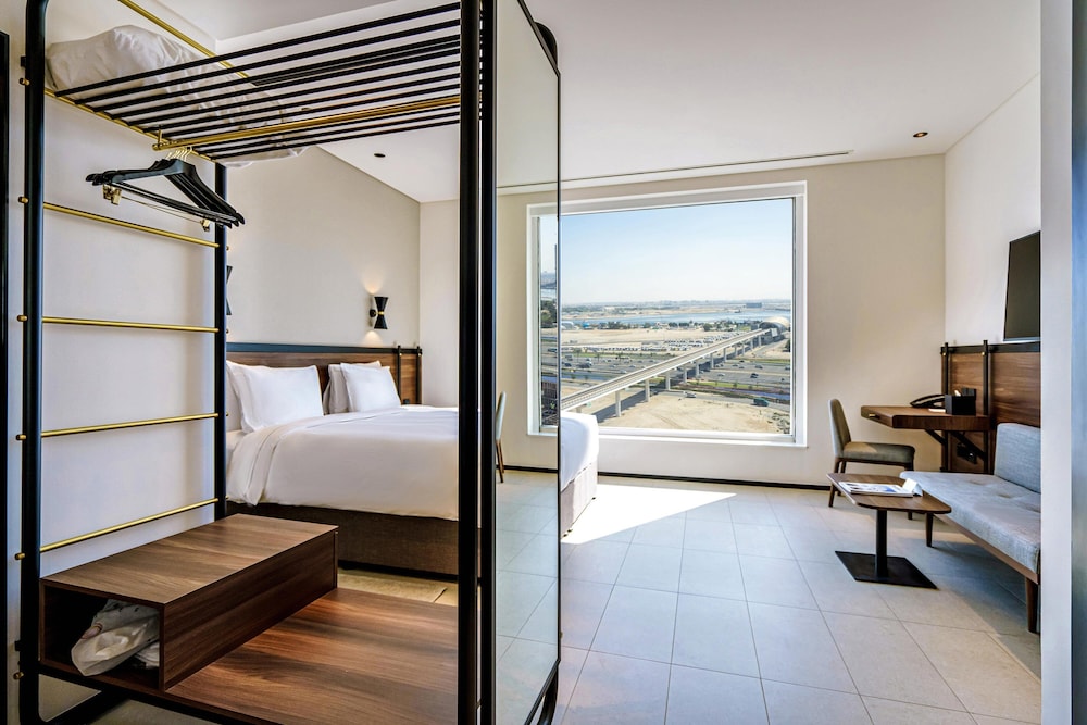 Room, 1 King Bed, City View (Ideal King) photo 1