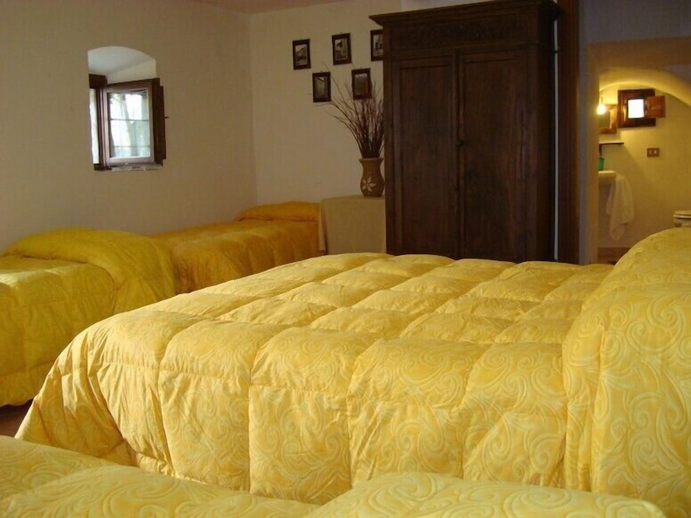 Family Quadruple Room photo 1