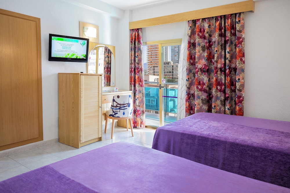 Double Room, Terrace (3 Adults) photo 2