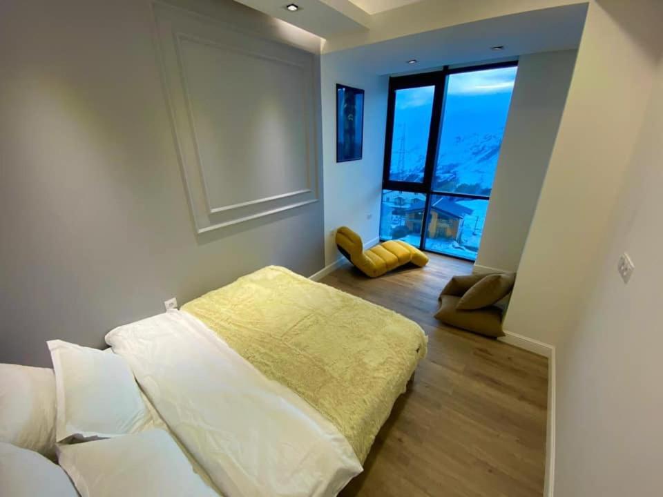Apartment with View and Balcony photo 3