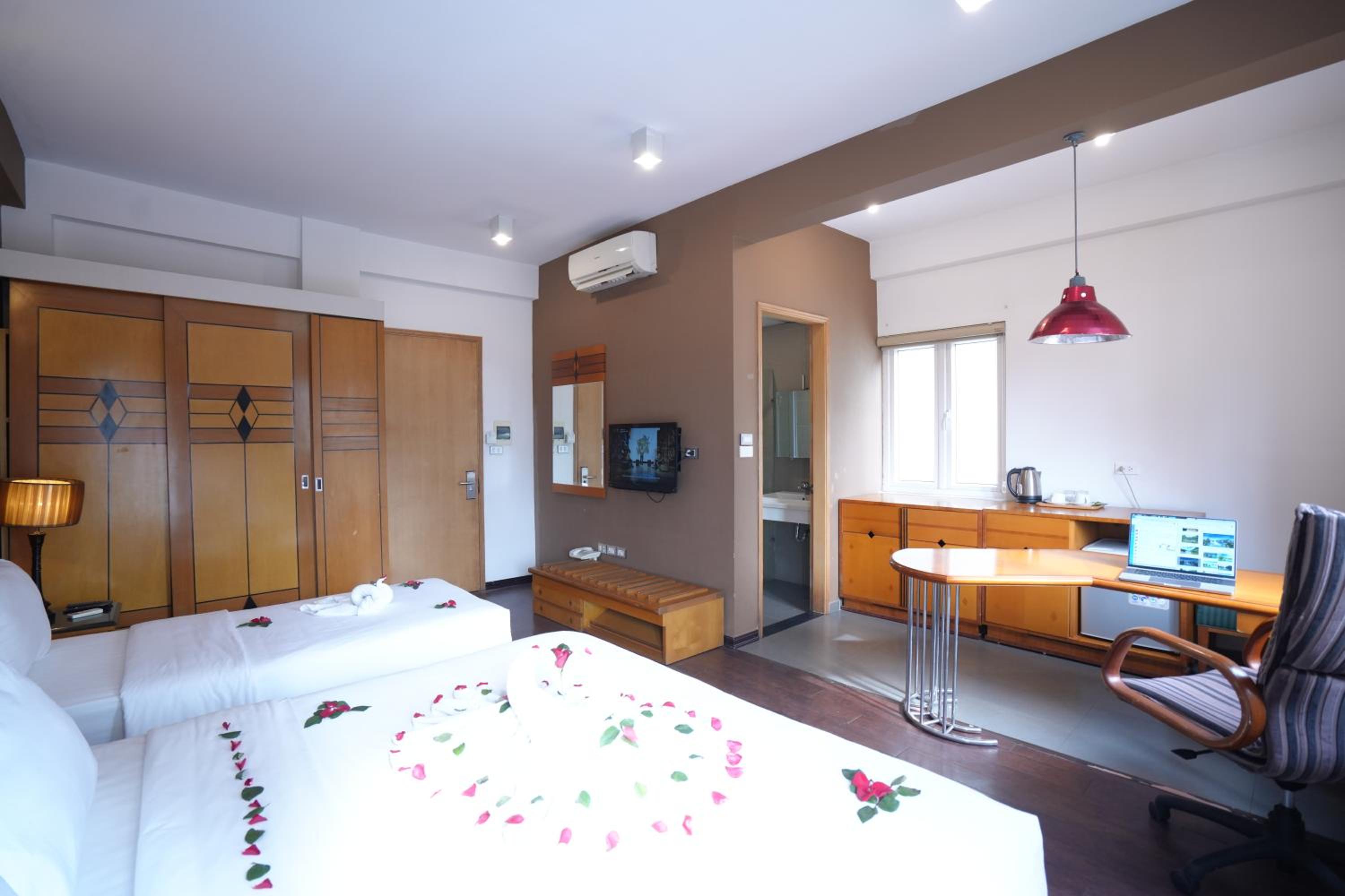 Twin Room with Balcony