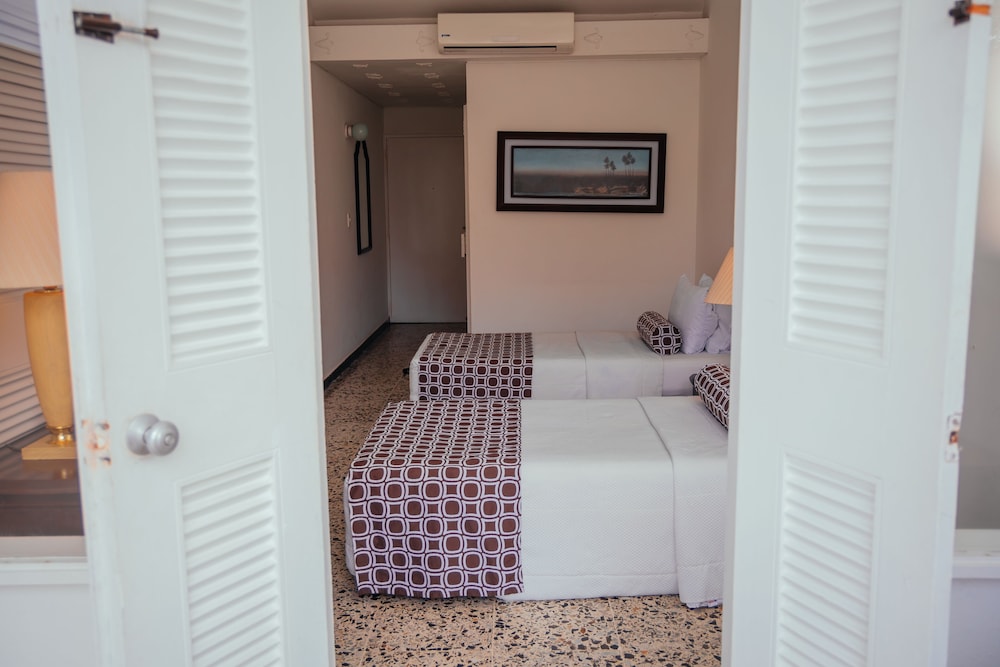 Superior Twin Room photo 3