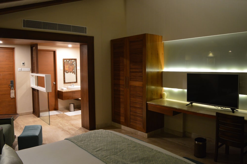 Suite, 1 Queen Bed (Beach Villa)