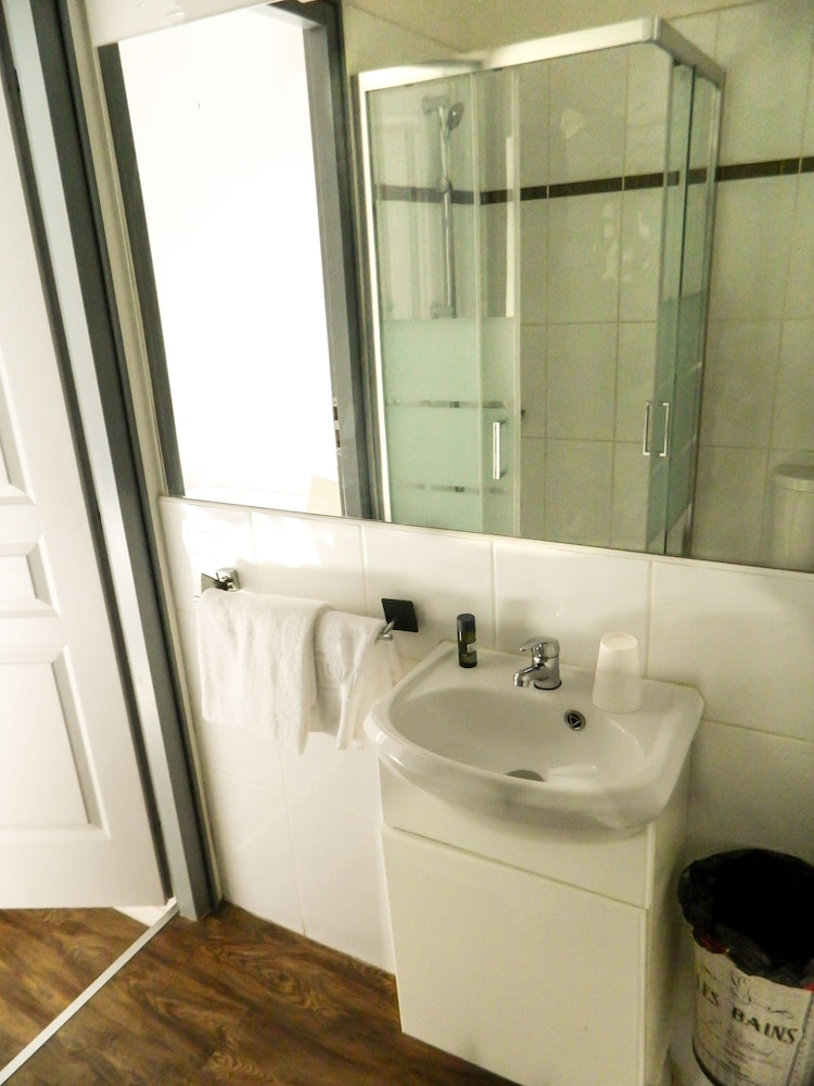 Single Room, 1 Twin Bed photo 3