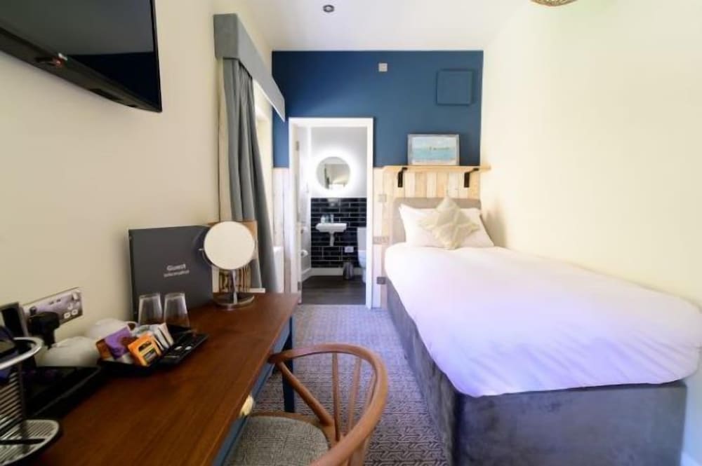 Standard Single Room photo 2