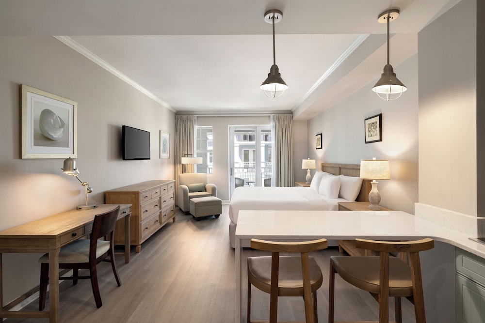Studio, 1 King Bed (Premier, Residence)