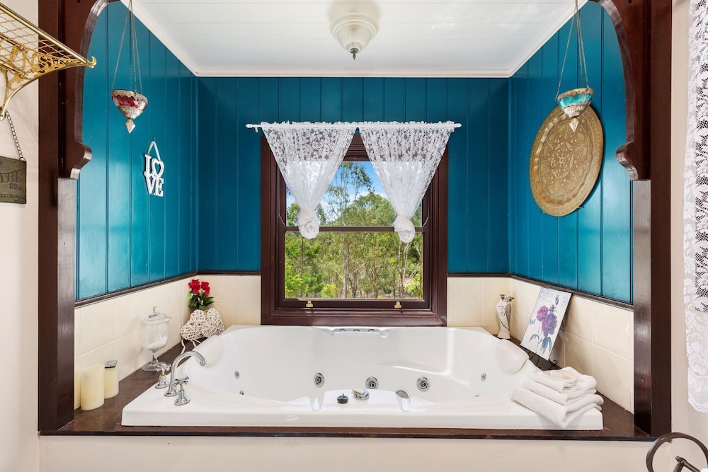 Romantic Cottage photo 3