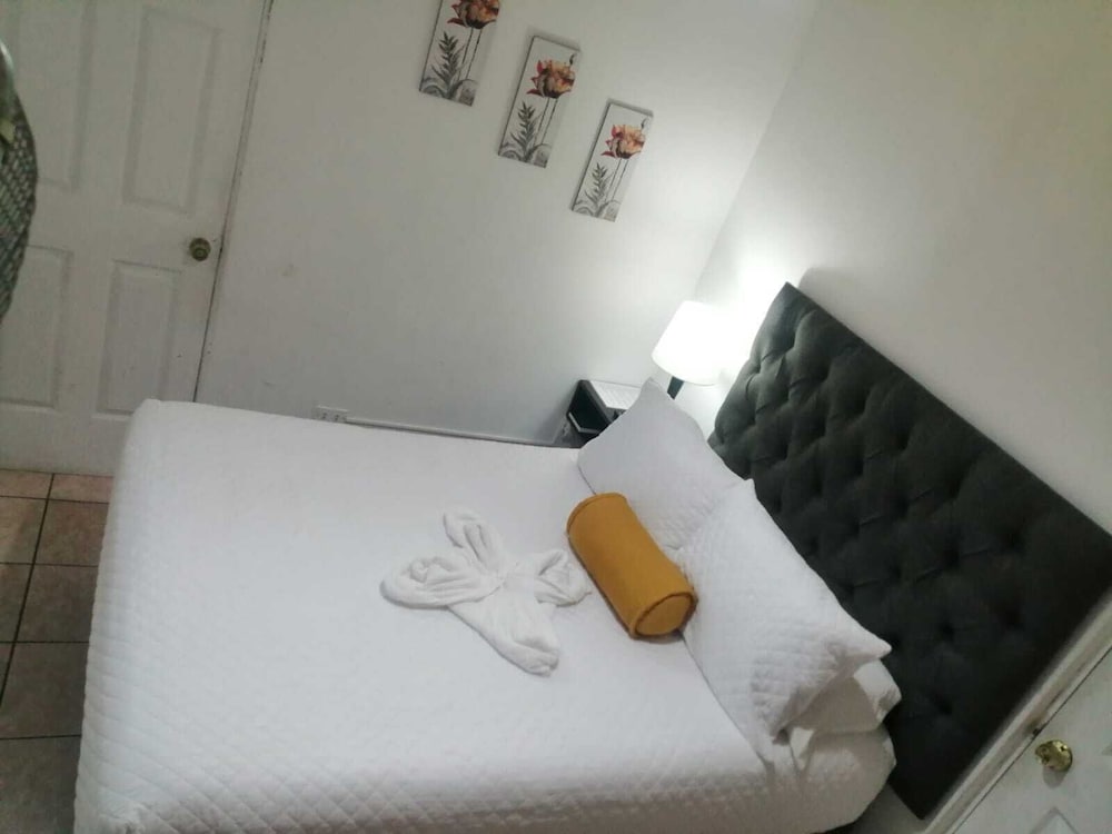 Economy Double Room, 1 Double Bed, Non Smoking, Private Bathroom photo 1