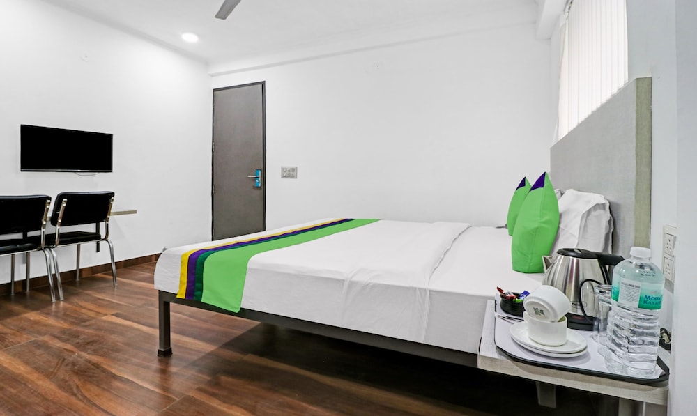 Deluxe Room - Photo 2