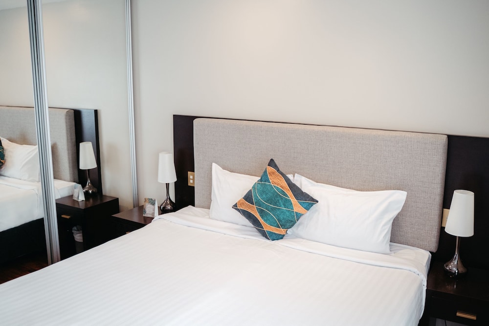Four Bedroom Apartment - Kitchenette