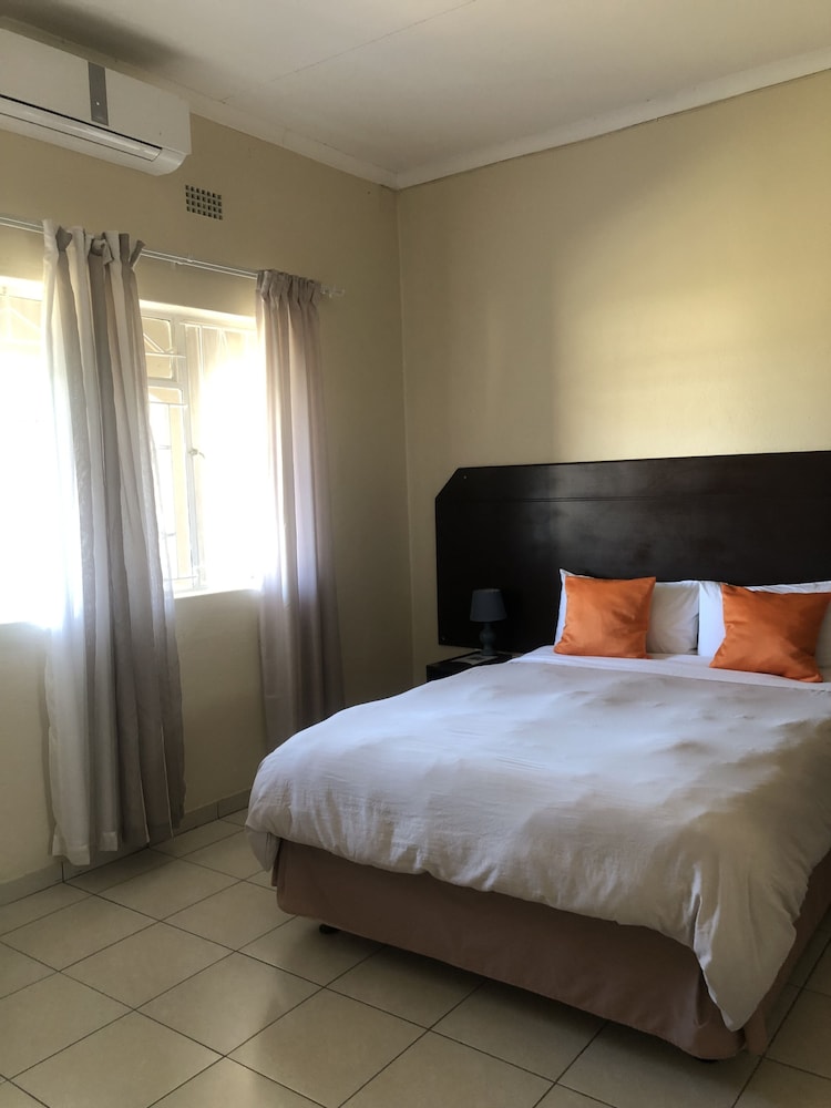 Economy Double Room photo 1