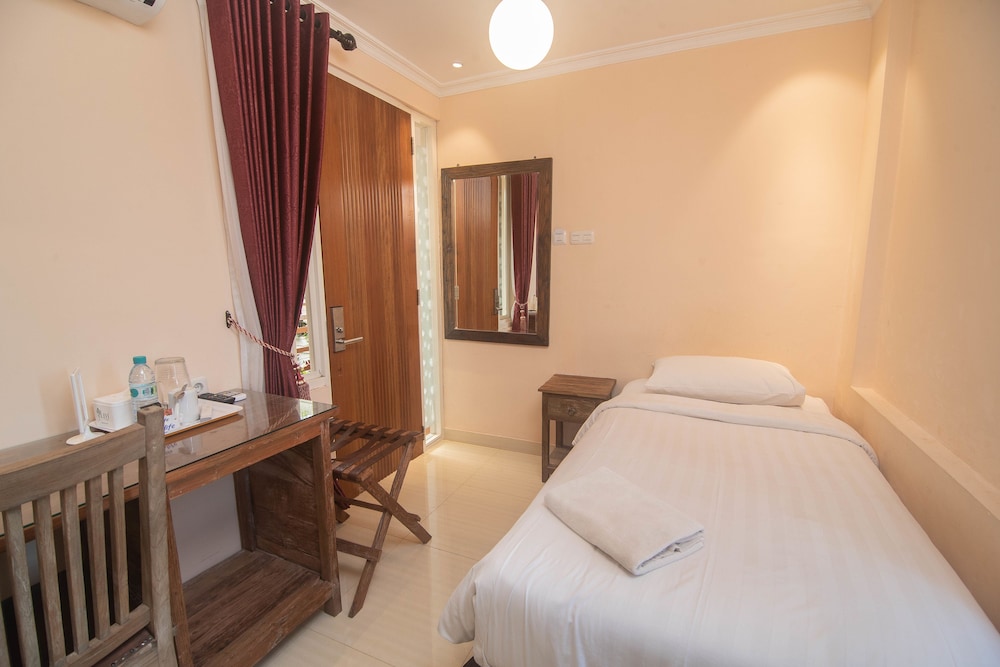 Junior Single Bed photo 1