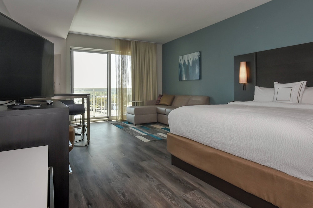 Studio Suite, 1 King Bed with Sofa bed, Balcony - Photo 4