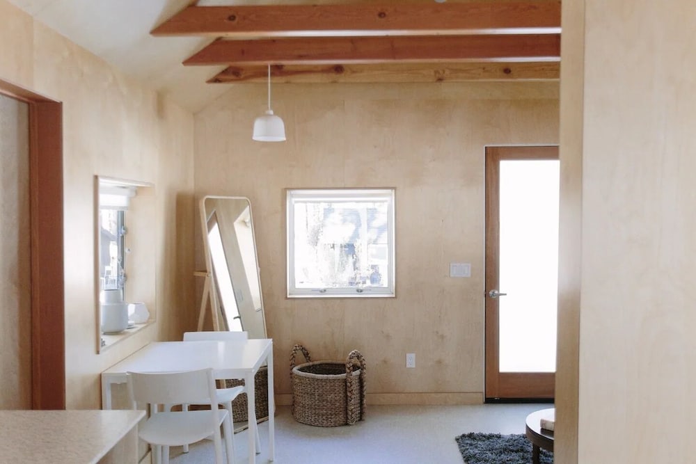 Design Cabin, 1 Queen Bed, Garden View (C5) photo 3
