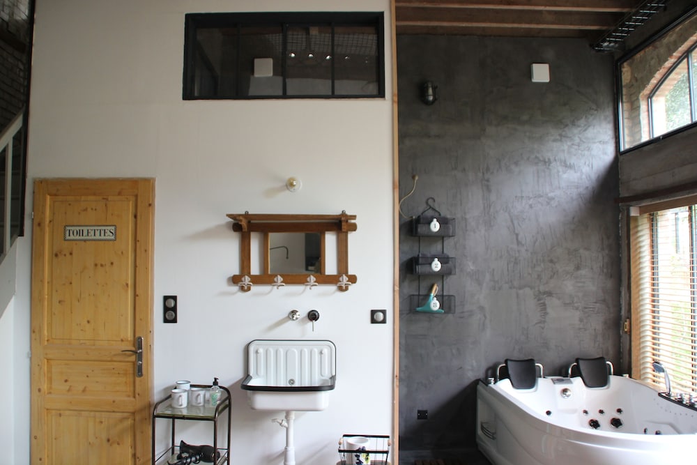 Honeymoon Loft photo 3