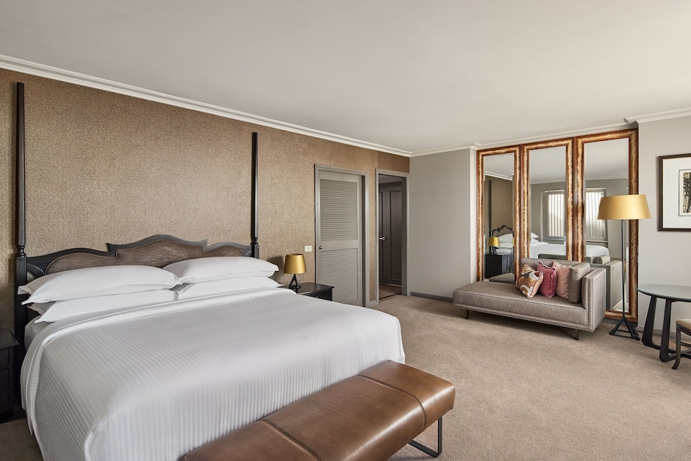 Executive Suite, 1 Bedroom - Photo 7