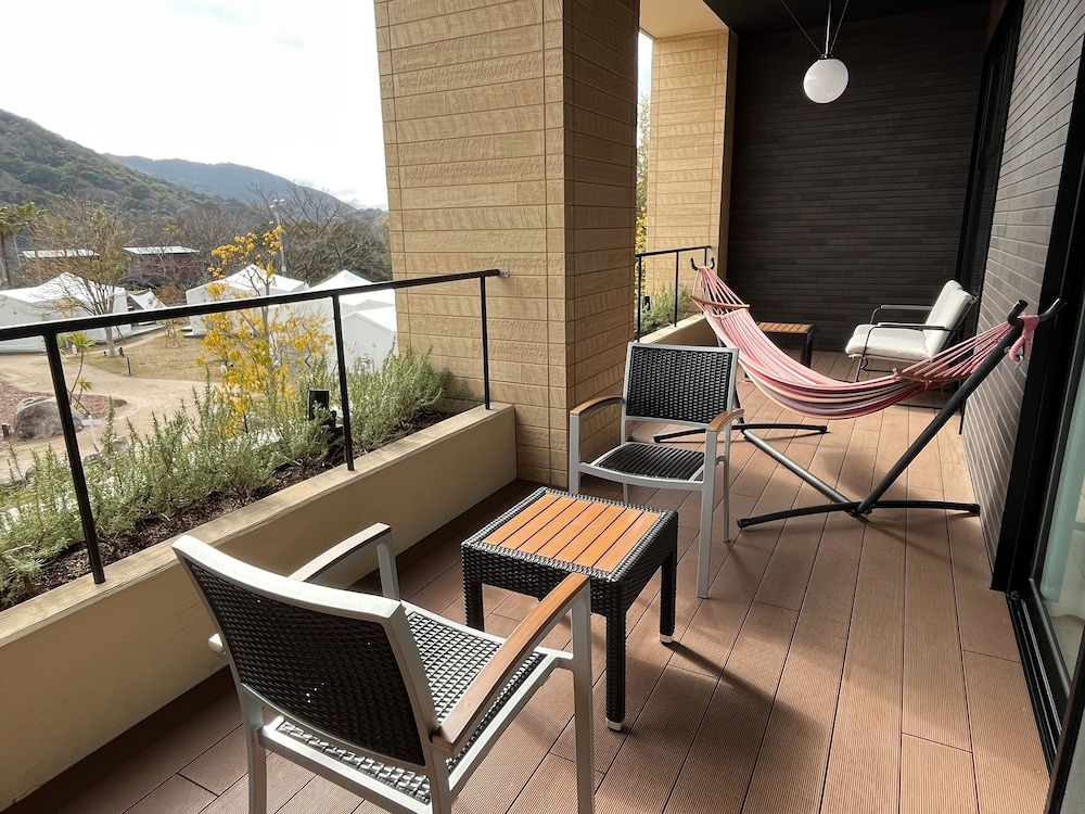 THE Retreat, Kuva 7