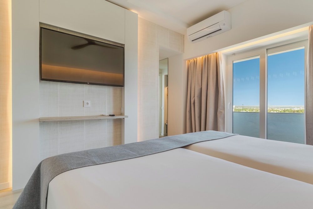 Double or Twin Room, Garden View - Photo 1