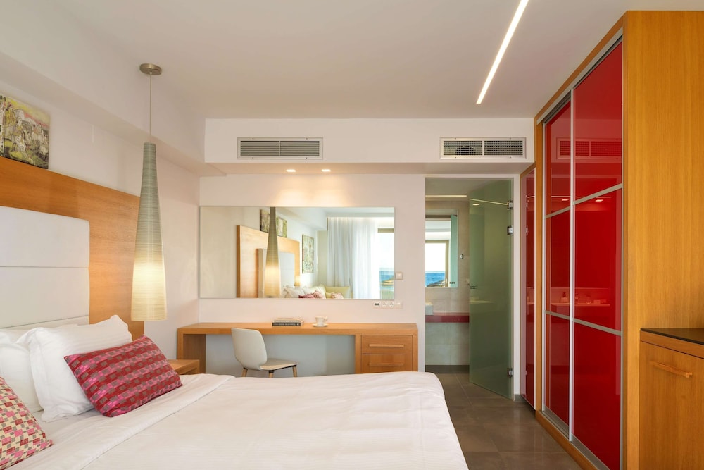Diamond Suite Beachfront - Photo 3