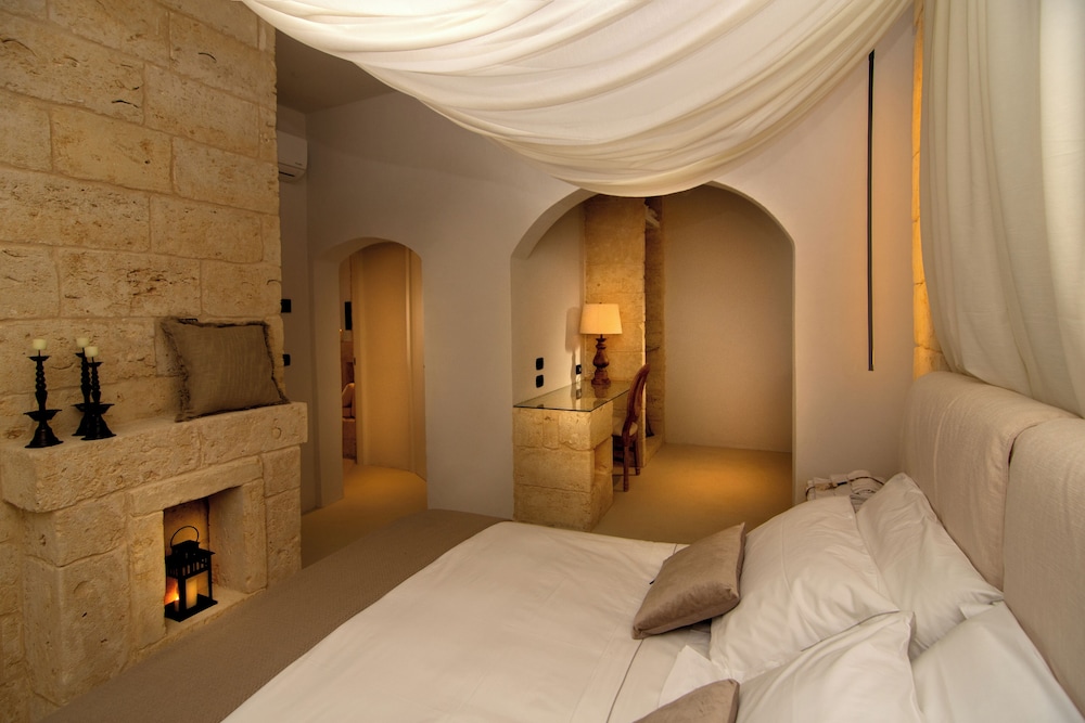 Luxury Suite photo 2