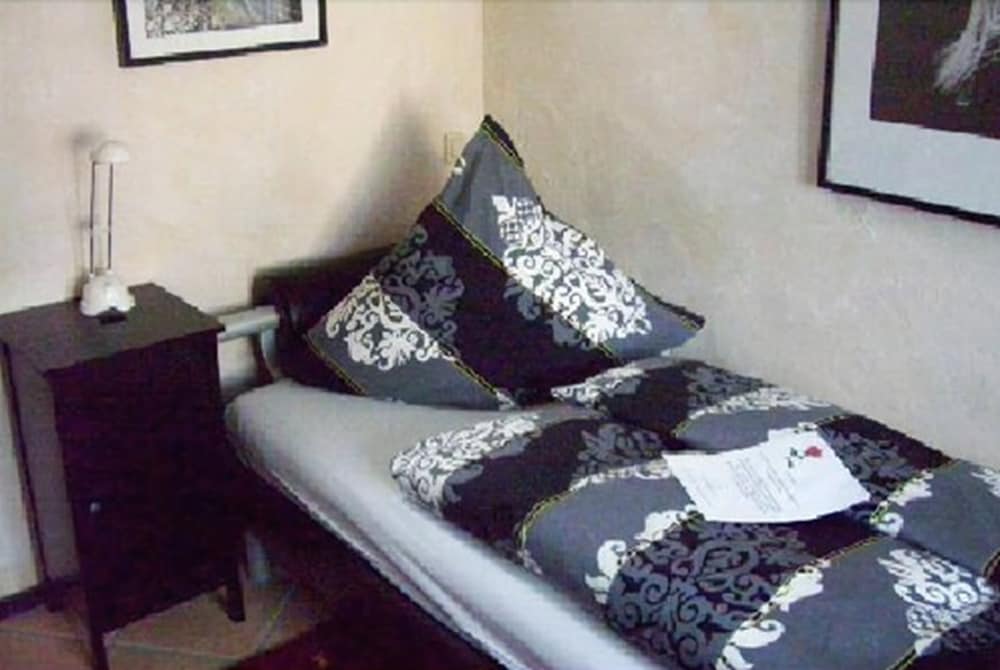 Business Single Room, 1 Twin Bed photo 3